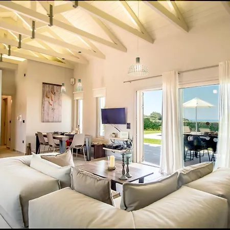 La Vie By Vintage Travel Vila *