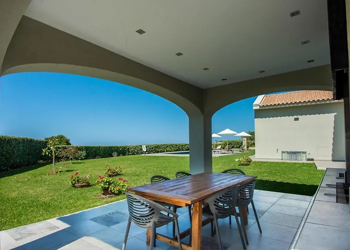 La Vie By Vintage Travel