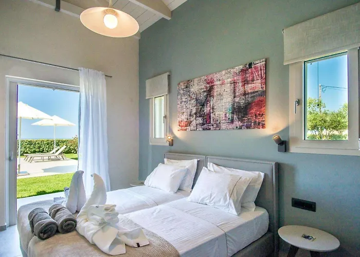 La Vie By Vintage Travel *