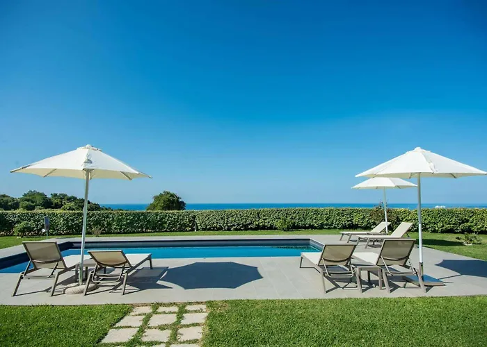 La Vie By Vintage Travel